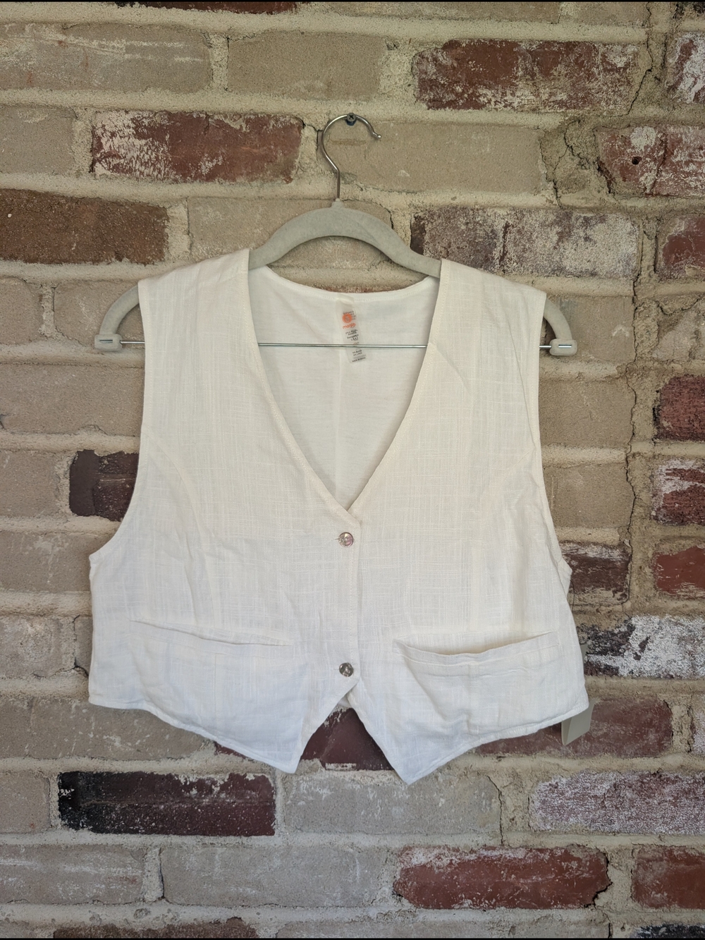 Mono B White Sleeveless Button Front Vest